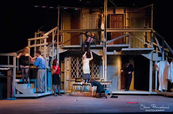 Noises Off-2389