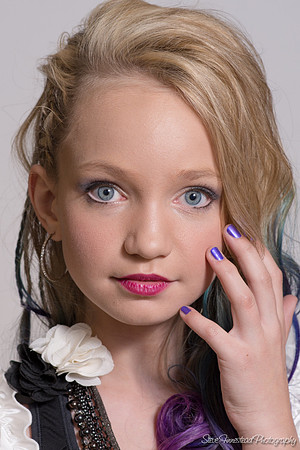 Anna Taylor-5773